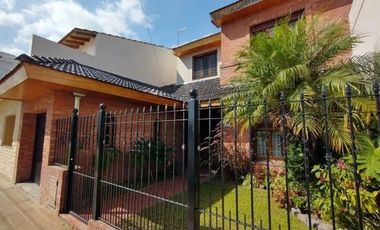 Chalet en Villa Club Sobre Calle Granaderos Nuevo Valor!