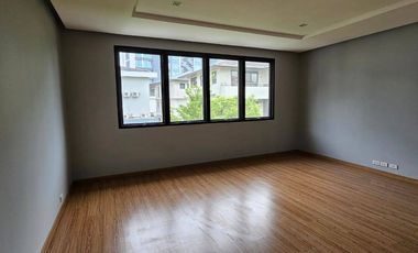 FOR LEASE: 4-Bedroom Single-Family House in Mckinley West, Taguig City