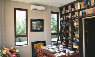 450 sqm Designer-Style Residence with Luxury Upgrades For Sale in Paseo de Magallanes near Forbes, Dasma Village, Urdaneta Village