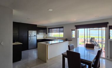 BEACH FRONT COTTAGE CASITA FRENTE AL MAR BEACH RESORT