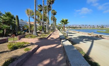 BEACH FRONT COTTAGE CASITA FRENTE AL MAR BEACH RESORT
