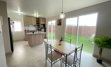 ¡ HERMOSA CASA EN CONDOMINIO / DISPONIBLE SEPT !