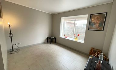 ¡ HERMOSA CASA EN CONDOMINIO / DISPONIBLE SEPT !