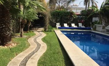 VENTA DE BONITA CASA EN PRIVADA