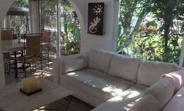 VENTA DE BONITA CASA EN PRIVADA
