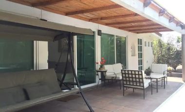 VENTA DE BONITA CASA EN PRIVADA