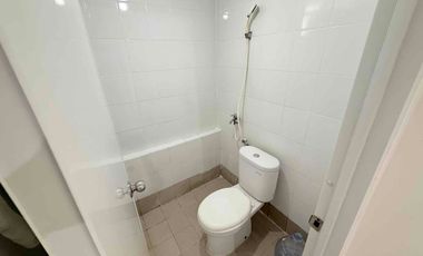 TURUN HARGA 2BR UNFURNISHED 480JT!! APARTEMEN BASSURA CITY SHM