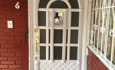 TOTALMENTE REMODELADO, DUPLEX EN AGUA SANTA, CERCA PERIPLAZA