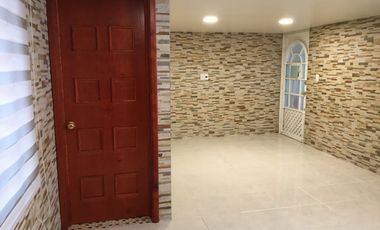 TOTALMENTE REMODELADO, DUPLEX EN AGUA SANTA, CERCA PERIPLAZA