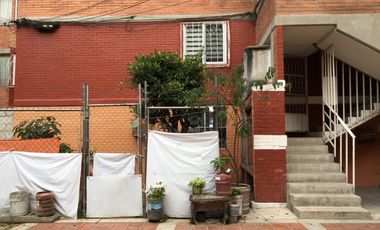 TOTALMENTE REMODELADO, DUPLEX EN AGUA SANTA, CERCA PERIPLAZA