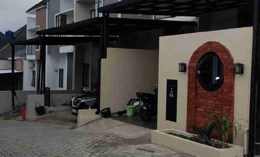 RUMAH CLUSTER NEMPEL CITRAGRAND DAN PANDANARAN HIlls TEMBALANG