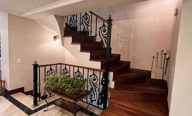 CASA EN VENTA LOMA DEL ESCOBERO ENVIGADO