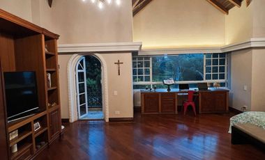 CASA EN VENTA LOMA DEL ESCOBERO ENVIGADO