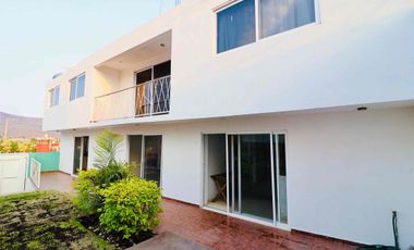 🏠 CASA CON ALBERCA Y JARDÍN PROPIO