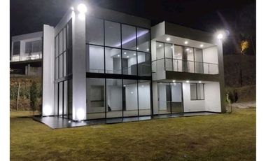 CASA EN VENTA SECTOR EL ESCOBERO ENVIGADO