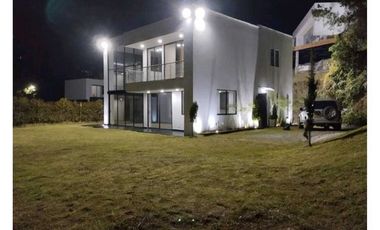 CASA EN VENTA SECTOR EL ESCOBERO ENVIGADO