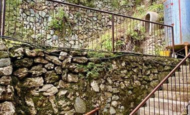 A Three-storey house located in a peaceful & quiet neighborhood not far from City Hall, the City Market, and the rest of the Central Business District.