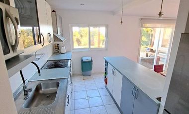 SINCRÓNICA PROPIEDADES ARRIENDA GRAN PARCELA CON DOS CASAS EN SAN FRANCISCO DE TUNQUÉN