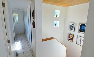 SINCRÓNICA PROPIEDADES ARRIENDA GRAN PARCELA CON DOS CASAS EN SAN FRANCISCO DE TUNQUÉN