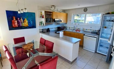 SINCRÓNICA PROPIEDADES ARRIENDA GRAN PARCELA CON DOS CASAS EN SAN FRANCISCO DE TUNQUÉN