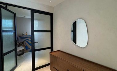 Calyx Centre 3BR Penthouse 225sqm 2-Parking Maids Cebu IT Park