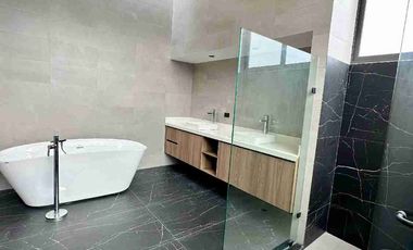 ESPECTACULAR CASA DE ALQUILER  EN URB.PORTOFINO