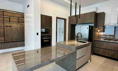 ESPECTACULAR CASA DE ALQUILER  EN URB.PORTOFINO