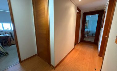 Gastón Hamel, Cómodo departamento