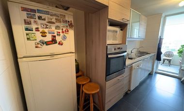 Gastón Hamel, Cómodo departamento