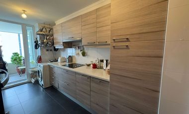 Gastón Hamel, Cómodo departamento