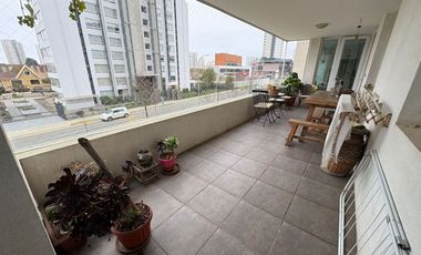 Gastón Hamel, Cómodo departamento