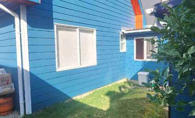 Se vende hermosa casa completamente remodelada, ubicada en uno de los barrios más tranquilos y familiares de Valdivia: Parque Torreones.