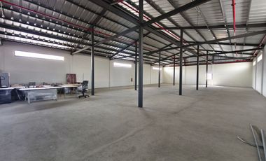 bodega en alquiler 450 m2 dentro de complejo km 11 via a daule, sector inmaconsa