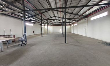 bodega en alquiler 450 m2 dentro de complejo km 11 via a daule, sector inmaconsa