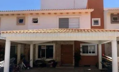 HERMOSA CASA EN VENTA POR MEDIO DE REMATE BANCARIO EN MAZATLAN SINALOA