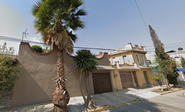 casa en venta en Nezahualcóyotl cerca de alameda y aeropuerto