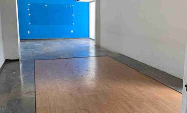 RENTO o VENDO amplia propiedad con jardín, excelente ubicación.