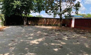 RENTO o VENDO amplia propiedad con jardín, excelente ubicación.