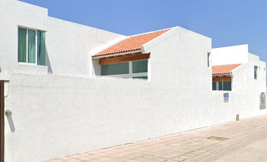 Casa En Venta, De Recuperación Bancaria, En Valle Real, Aguascalientes - Ayrt*