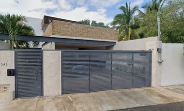 Bonita casa en remate en Montebello, Mérida