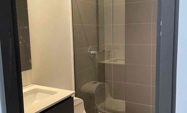 vendo Apto con jardín en Poblado Palmas