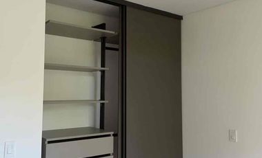 vendo Apto con jardín en Poblado Palmas