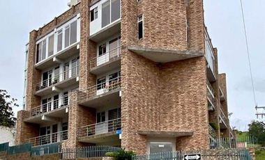 DEPARTAMENTO EN SECTOR RESIDENCIAL DE LOJA