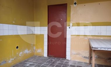 VENTA CASA COMO TERRENO EN SAN MIGUEL
