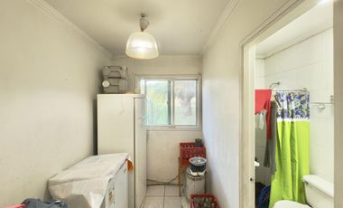 Se vende casa en condominio de Sagrada Familia, 5 piezas 4 baños, piscina, Curicó