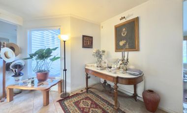 Se vende casa en condominio de Sagrada Familia, 5 piezas 4 baños, piscina, Curicó