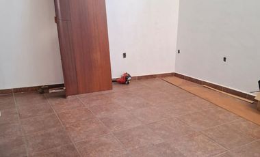 CASA EN VENTA, EN LA COL. JAIME TORRES BODET, CERCA DE SAN JUAN IXTAYOPAN, ALCALDIA TLAHUAC.