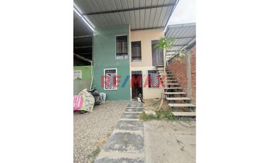 Venta De Casa Dos Pisos En Urb.La Planicie//ID:1151355