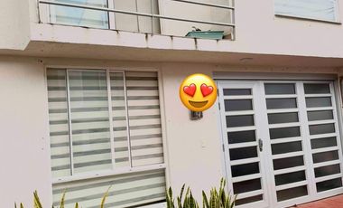 Casa en el Conjunto Mirador de las Lomas – Villamaría