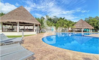 Casa en Venta en Cancun en Residencial Lagos del Sol con 5 Recámaras